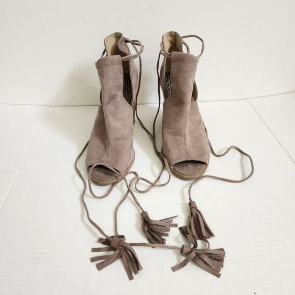 QUPID Stacked Heel Peep Toe Ankle Tie Booties Shoe Sandal 7.5 - Picture 2 of 10